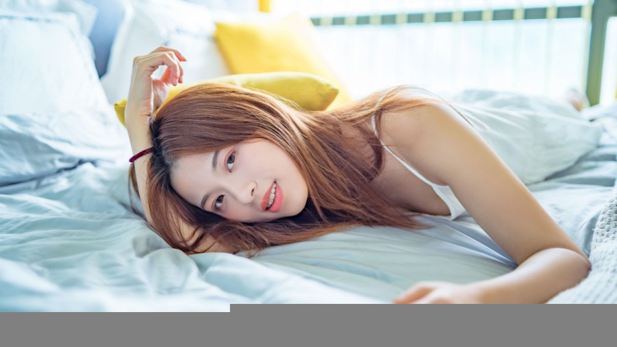 刘诗诗身穿阿玛尼顶级高定现身百花奖，从容坦荡尽显格局